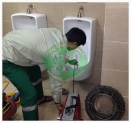 Dịch vụ thông nghẹt bồn tiểu nam chất lượng.
