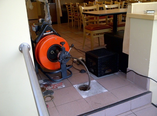 Công ty thông cống nghẹt quận 8 thi công nhanh chóng